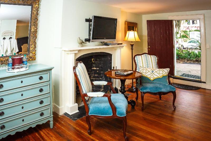 Eliza Thompson House Historic Inns of Savannah Collection - image 26
