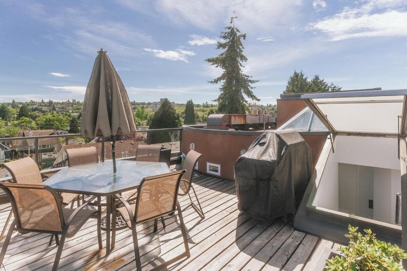 Private Penthouse Beside Beach with Rooftop Patio - image 15