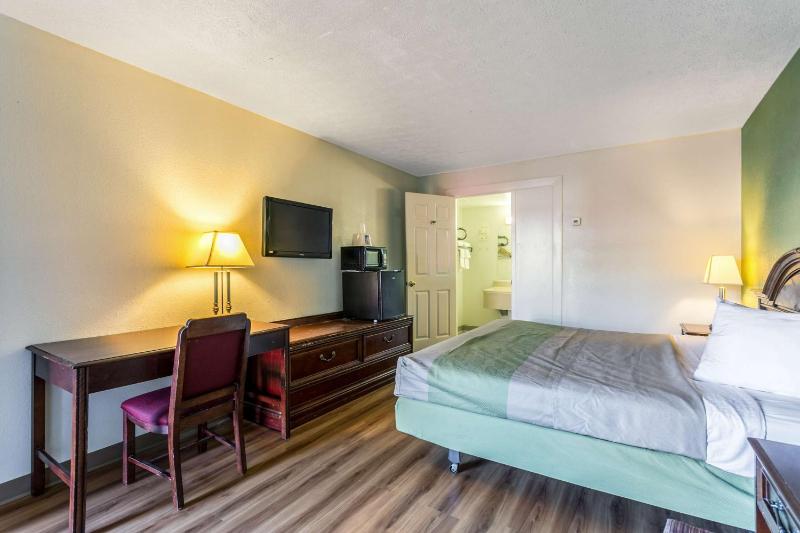 King Room - Non-Smoking image 1