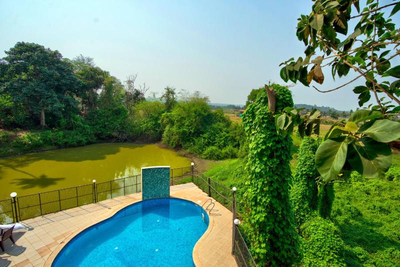 Aveeno Resort with Swimming Pool and Jacuzzi Near Calangute and Baga - image 29