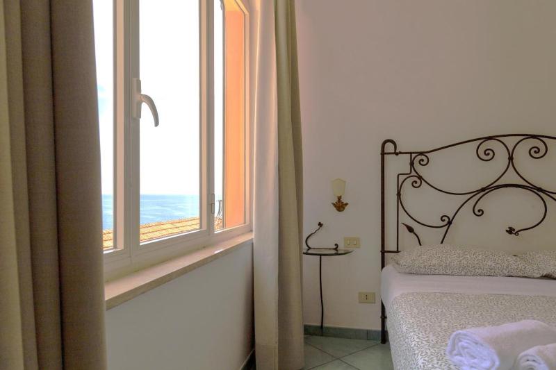 Hotiday Positano Sea View - image 36