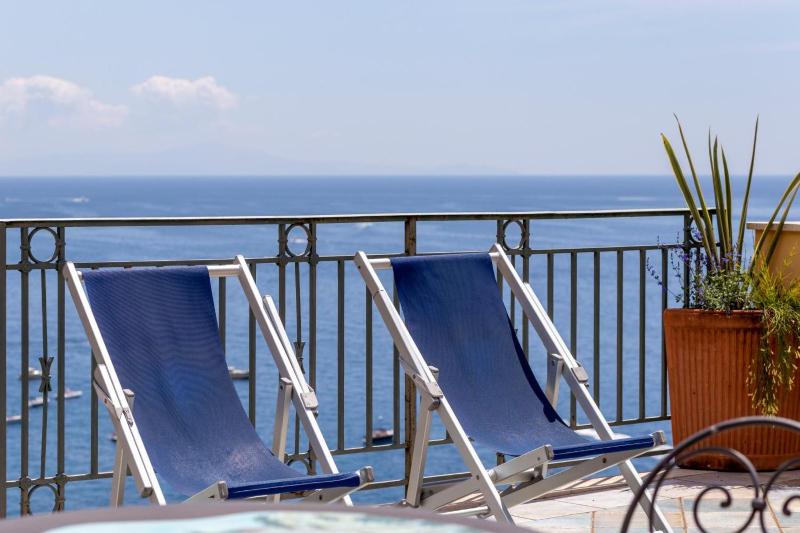 Hotiday Positano Sea View - image 15