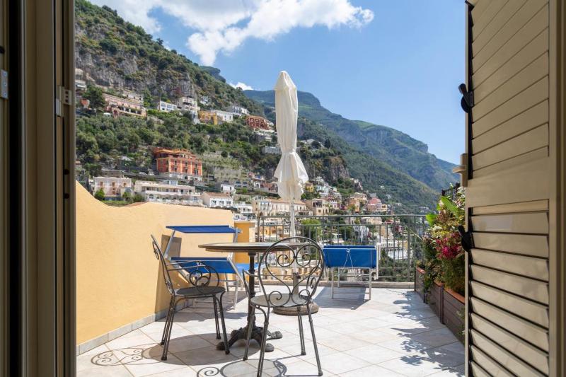 Hotiday Positano Sea View - image 25