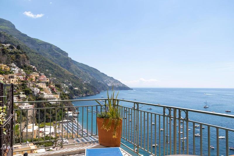 Hotiday Positano Sea View - image 11