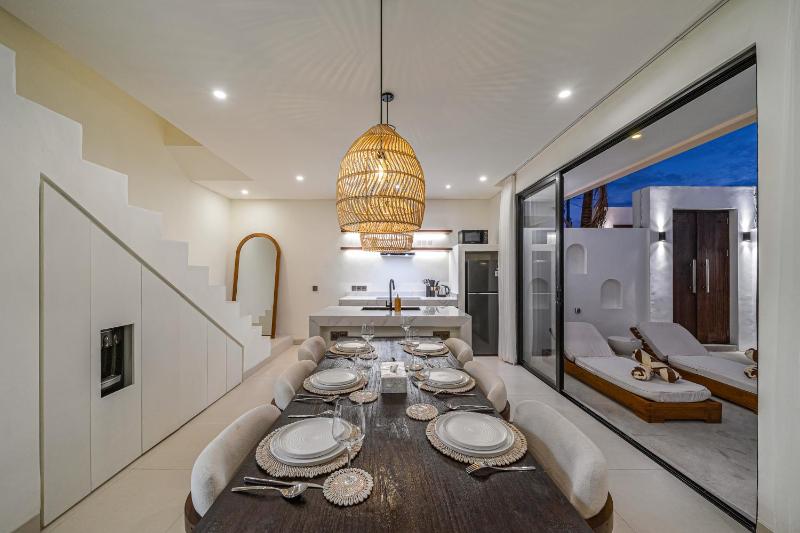 Nova Villa Resort Canggu - Stylish 1 & 2 Bedroom Pool Villas - image 11
