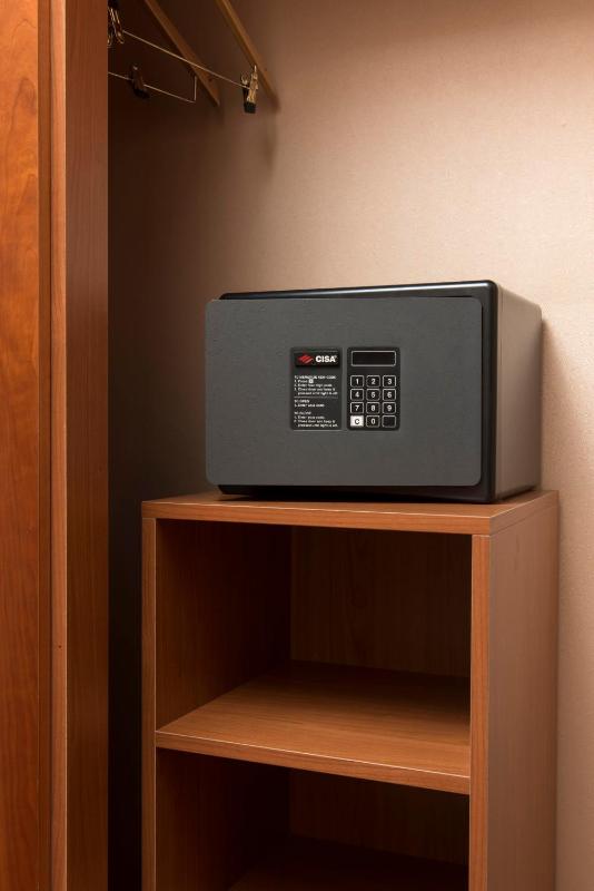 Quality Single Room image 3