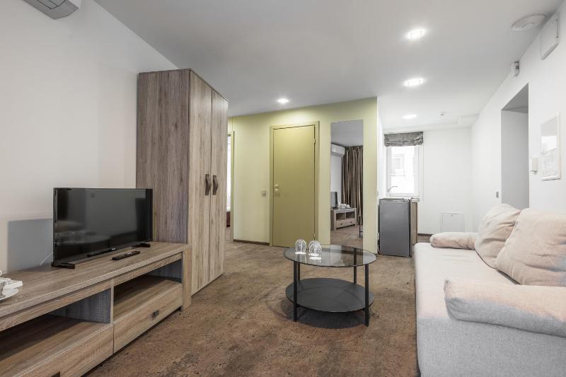 HOF Apartments - image 2
