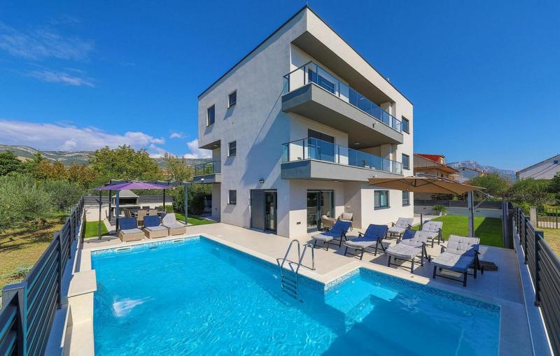 Luxury Dream House - image 22