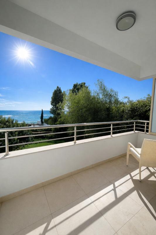 Gulf Beach Apartment by TrulyCyprus - image 10