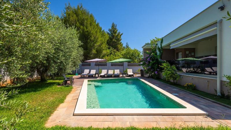 Villa Dila by Villas Guide - image 25