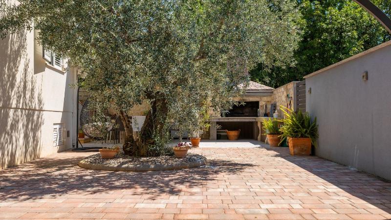 Villa Dila by Villas Guide - image 32
