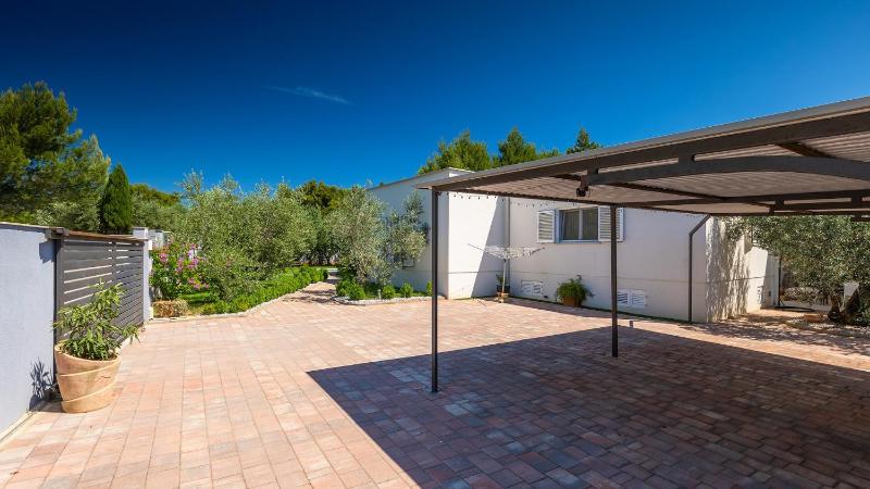 Villa Dila by Villas Guide - image 29