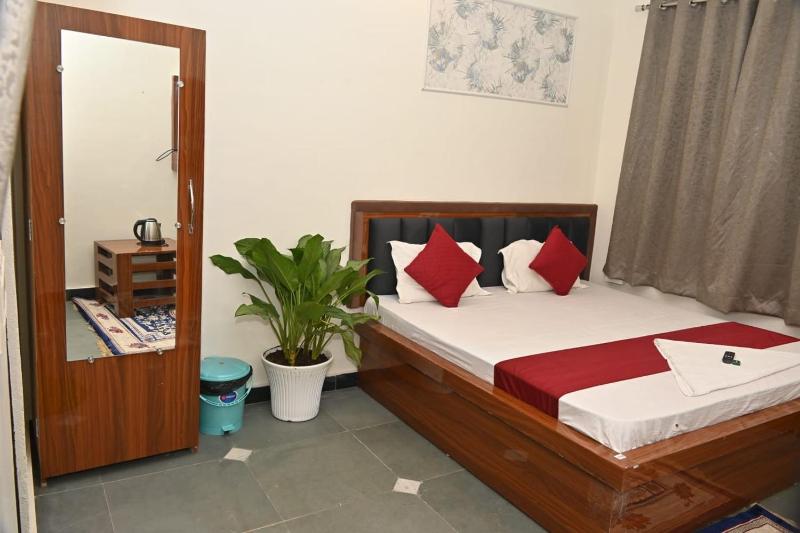 pitambara studio apartment with kitchen - image 7