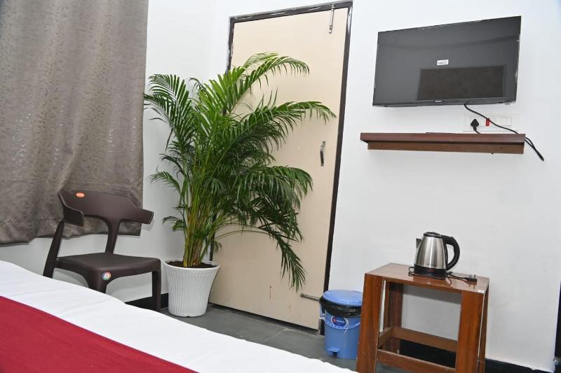 pitambara studio apartment with kitchen - image 2