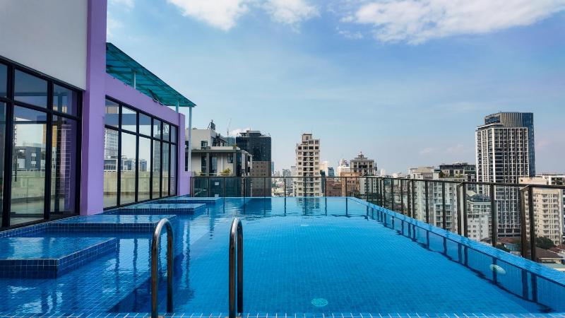 Bolyno Skyline Hotel - image 1