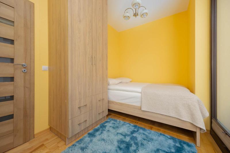 Bright Apartment Przyokopowa in the Centre of Warsaw with Parking by Noclegi Renters - image 4