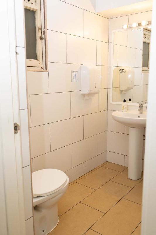 360 Hostel Centro - image 8
