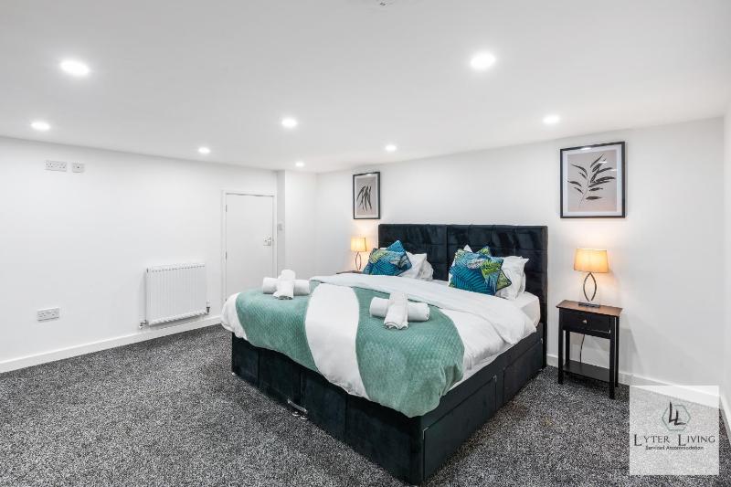 Top Hat - Bright 1-Bed Apartment by Uni of Leicester & DeMontfort Hall - Ideal for Work & Events - FREE off-site SECURE PARKING - image 18