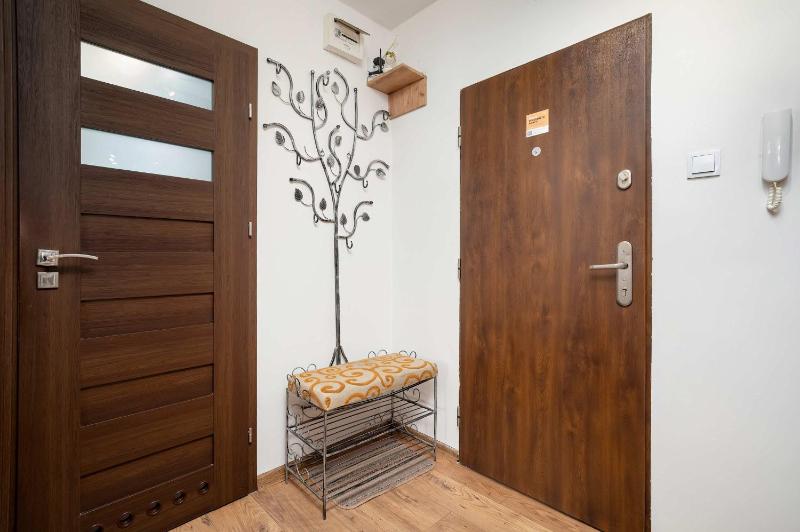 Family Apartment in Rzeszów Center with Air Conditioning and City View by Noclegi Renters - image 22
