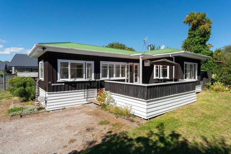 Wych Hazel - cute 2 bedroom cottage cental Taupo - image 14