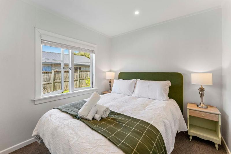Wych Hazel - cute 2 bedroom cottage cental Taupo - image 6