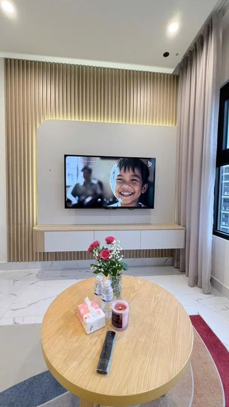 Luxury Two Bedroom Apartment - image 16