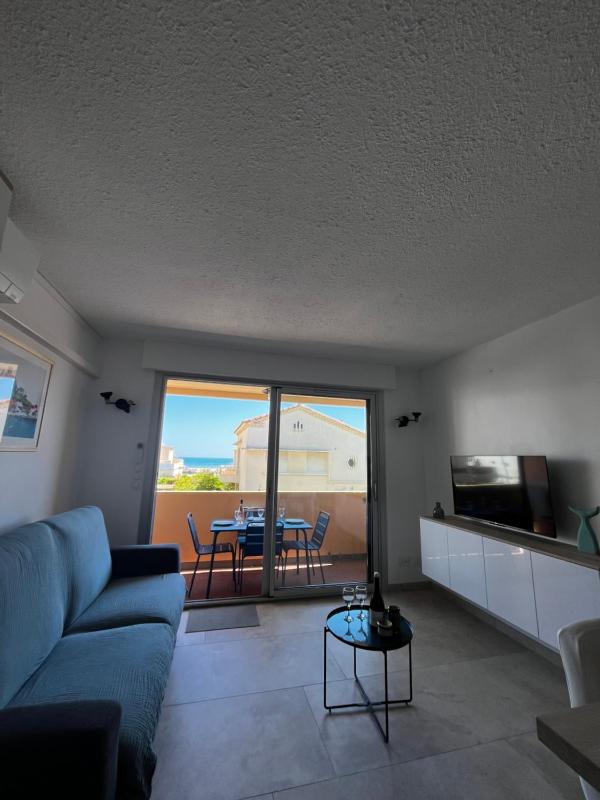 T2 Vue Mer balcon parking - image 14