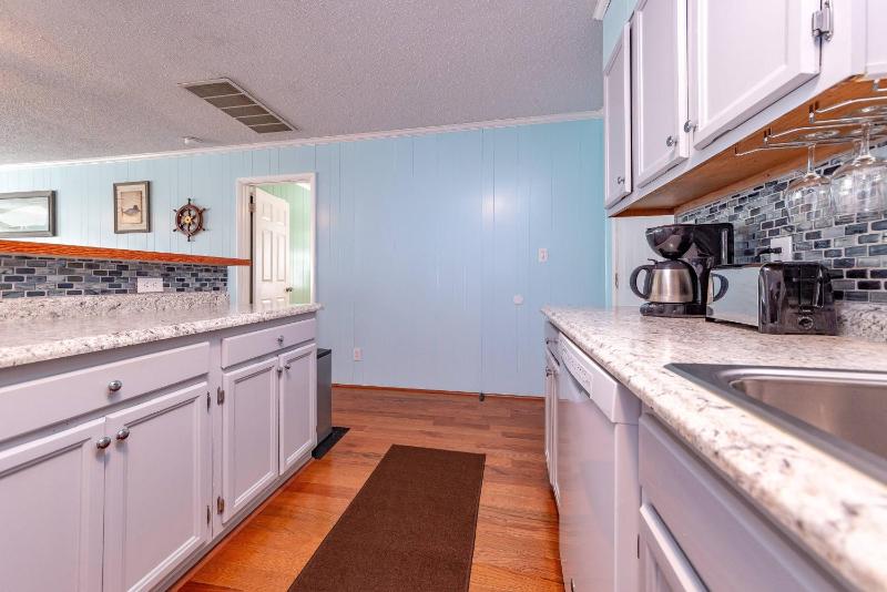 Landing Pad - Kill Devil Hills Oceanside 350 Yards to Beach Flex Stays 4 BR - image 35
