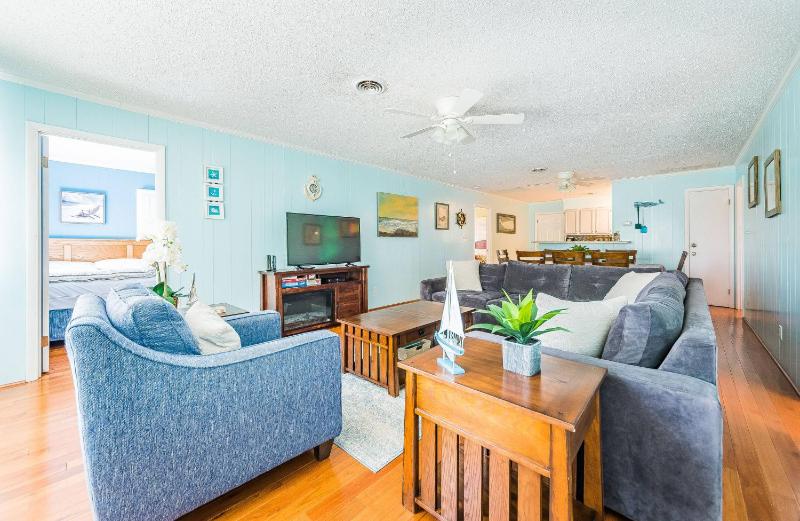 Landing Pad - Kill Devil Hills Oceanside 350 Yards to Beach Flex Stays 4 BR - image 27