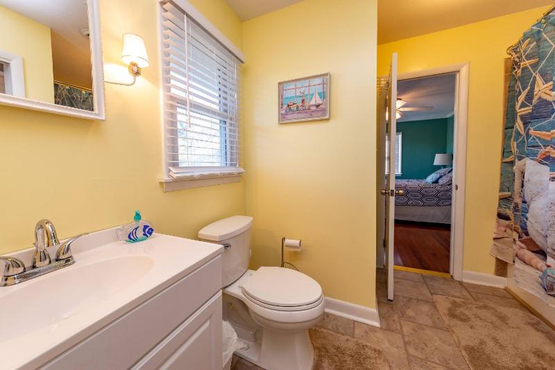 Landing Pad - Kill Devil Hills Oceanside 350 Yards to Beach Flex Stays 4 BR - image 30
