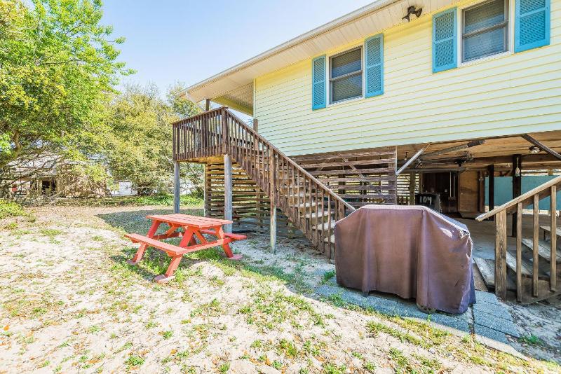 Landing Pad - Kill Devil Hills Oceanside 350 Yards to Beach Flex Stays 4 BR - image 11