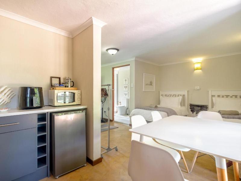 The Horseshoe Guesthouse - image 12
