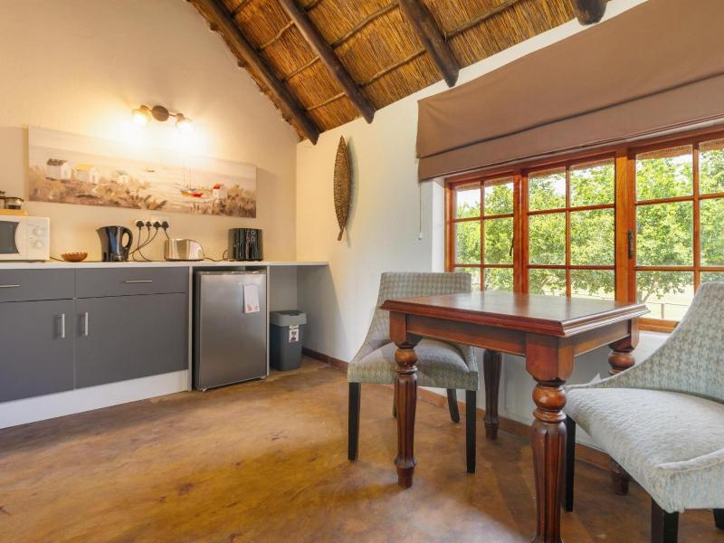 The Horseshoe Guesthouse - image 4