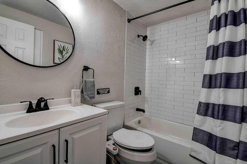 Family Friendly 5BR Tampa Home 10Min To Downtown - image 10