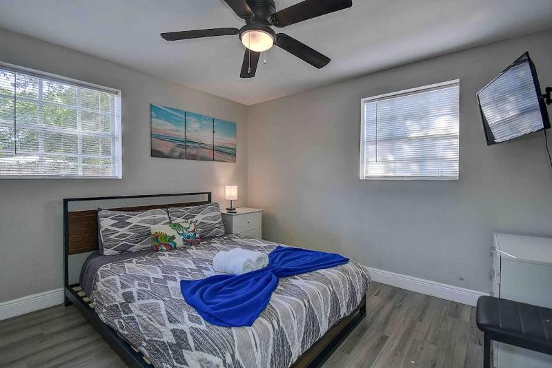 Family Friendly 5BR Tampa Home 10Min To Downtown - image 17