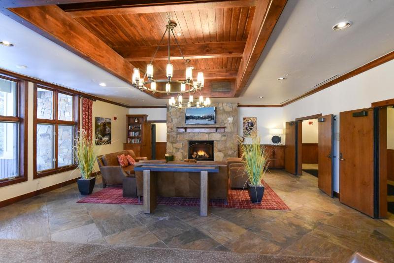 Riverbend Snowflake Lift Condo: Ski-In Ski-Out - image 29