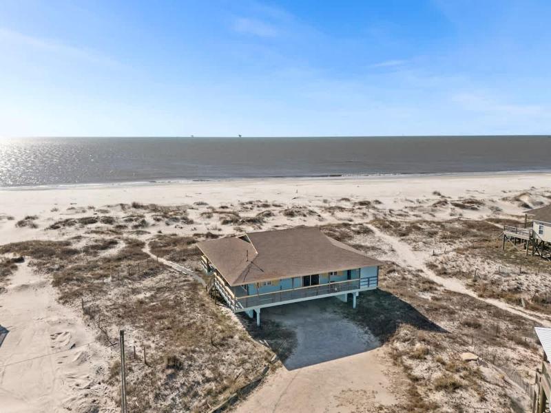 Family Gulf front 4-Bedroom Home On Dauphin Island For 13 - image 1