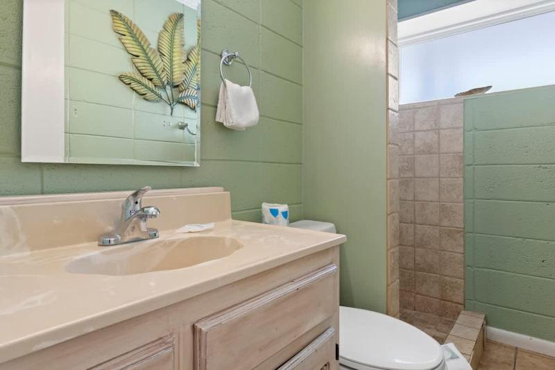 Family Gulf front 4-Bedroom Home On Dauphin Island For 13 - image 24