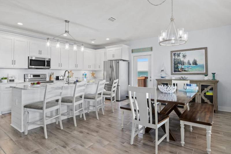 Family Coastal 4BR Home HotTub Deck 2Min Walk To Beach - image 3
