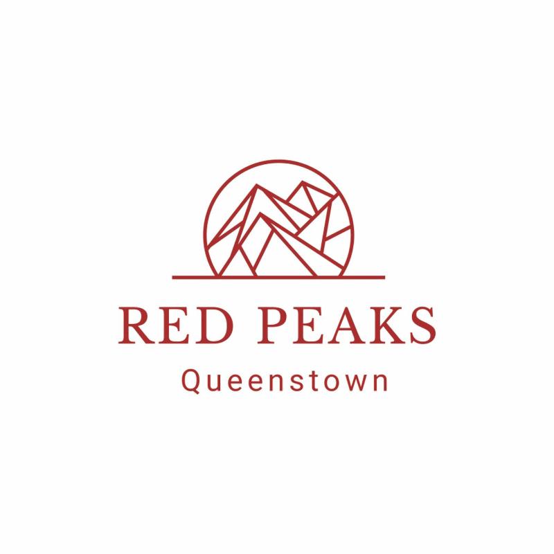 Red Peaks - Spacious stylish house with lake views - image 28