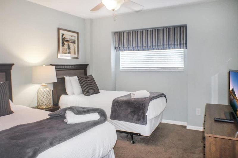 Family Private Home W Heated Pool 12Min To Walt Disney - image 9