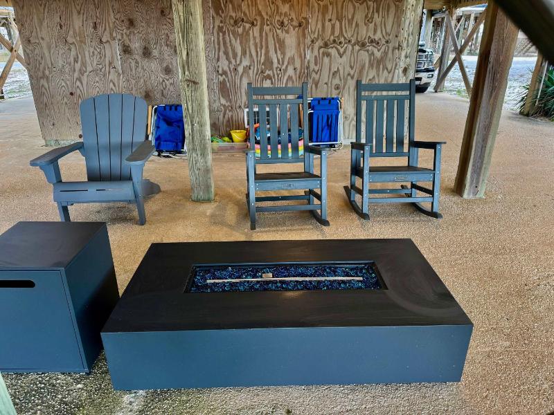 Family Waterfront Island Home Dock Hot Tub - image 6