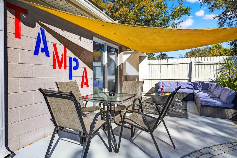 Family Putting Green Oasis BBQ Cornhole Heated Pool - image 35