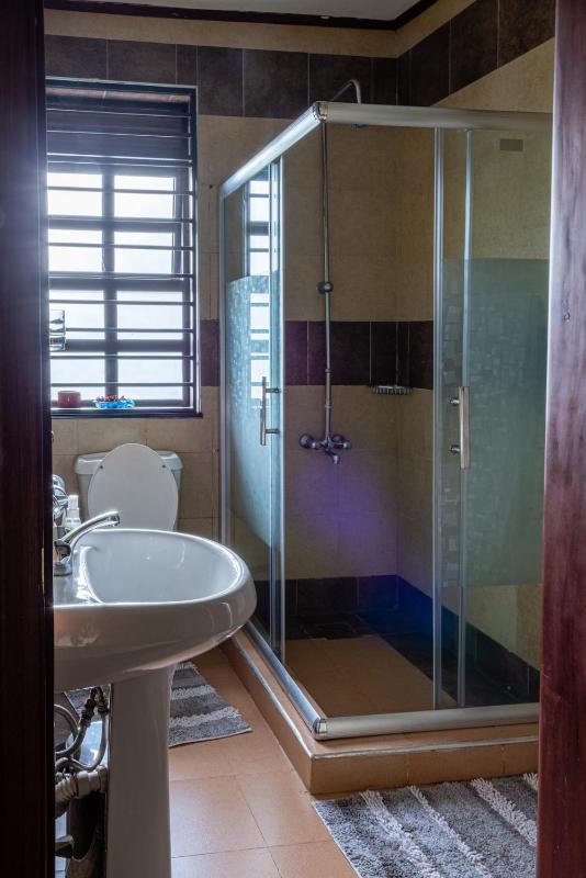Splendid Home Munyonyo - image 13
