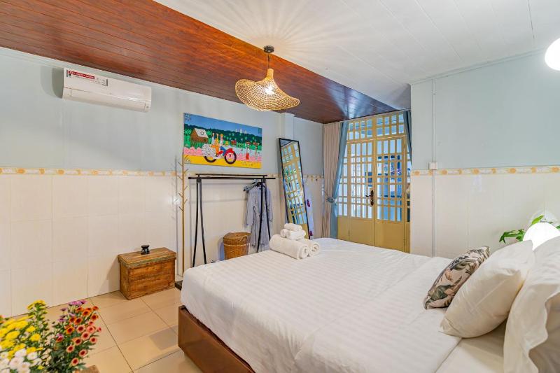 Cozy 1990s Khmer Style Flat in Heart of Tonle Bassac - image 9