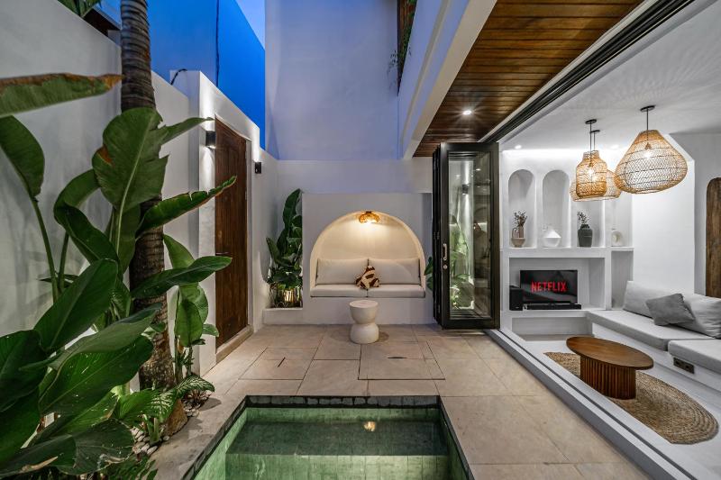 Nova Villa Resort Canggu - Stylish 1 & 2 Bedroom Pool Villas - image 12
