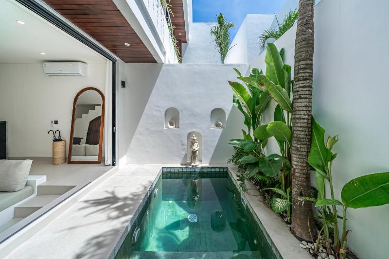 Nova Villa Resort Canggu - Stylish 1 & 2 Bedroom Pool Villas - image 50