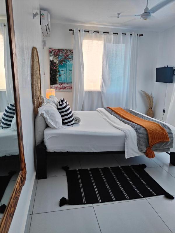 Nyali Sea Breeze Cozy 3 Bedroom - image 5