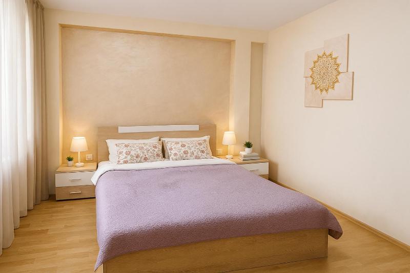 Prime Apartment & Private Parking - image 6