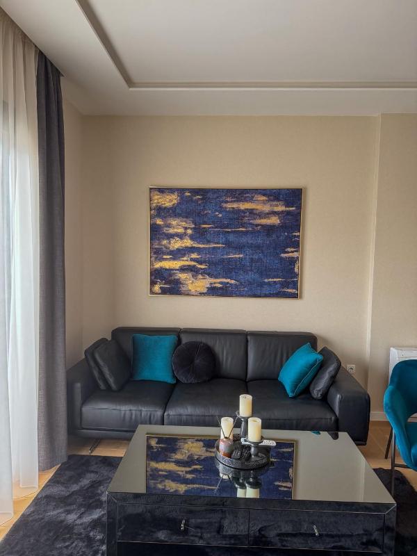 City Luxury Center - image 10